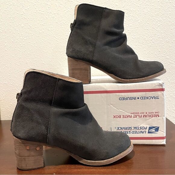 Anthropologie| Beek By Two Birds Grey Oiled Suede Stacked Heel Strix Boot Size 7 - Picture 11 of 16